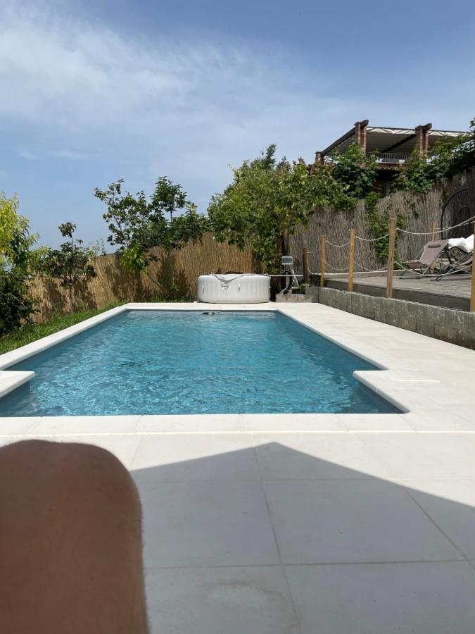 Agriturismo La Ca Veja Monforte D'Alba Eksteriør billede