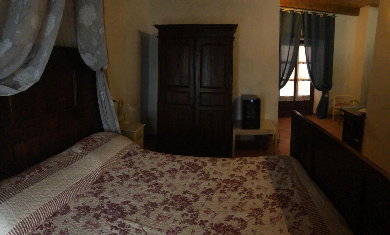 Agriturismo La Ca Veja Monforte D'Alba Eksteriør billede